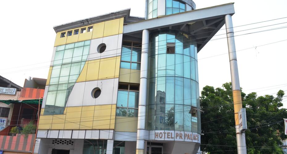 Hotel P.R.Palace, Lucknow 1